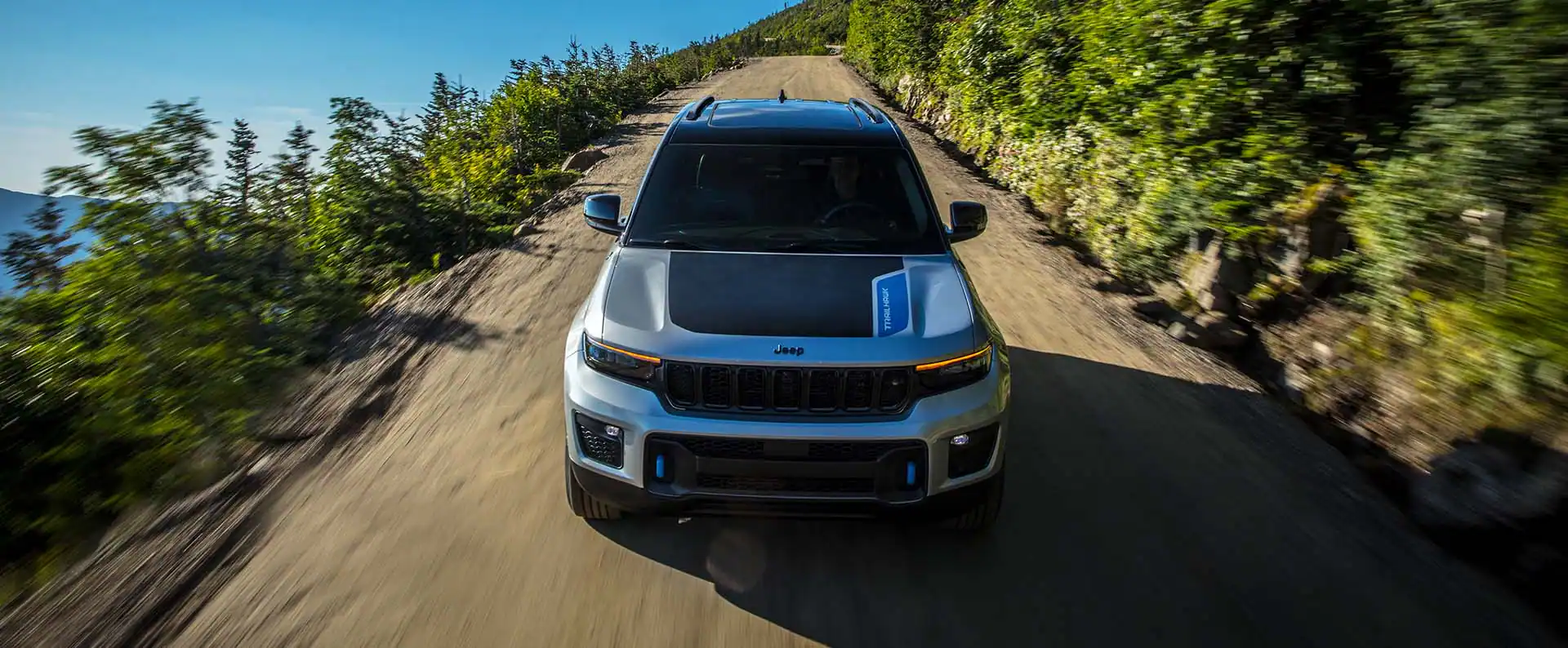 Front of 2025 Jeep Grand Cherokee in Little Valley, NY